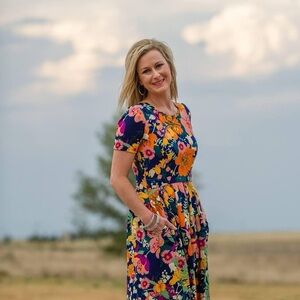 NWT Lularoe Floral Amelia Size L